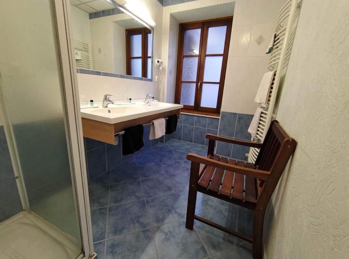 Hotel Du Lion Vert Luxeuil-les-Bains Buitenkant foto