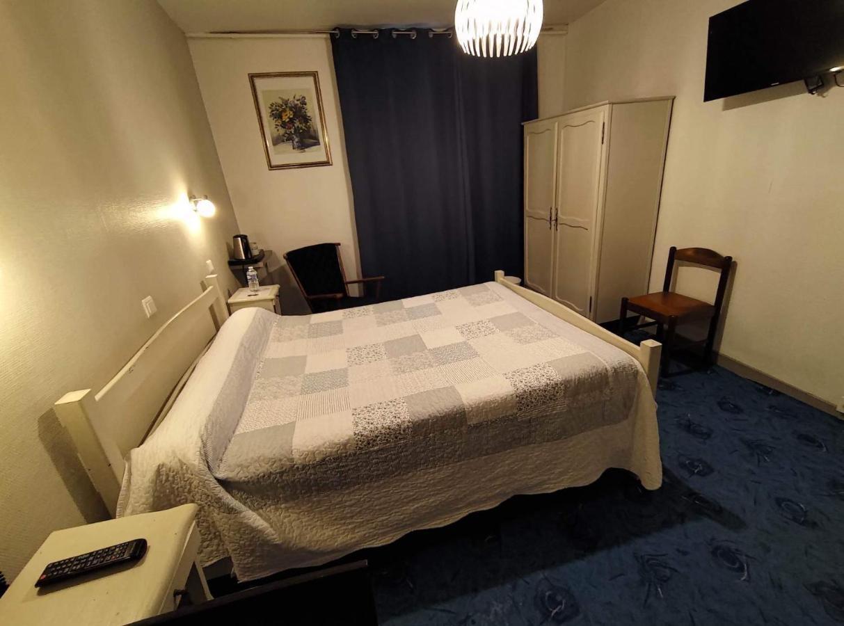 Hotel Du Lion Vert Luxeuil-les-Bains Buitenkant foto