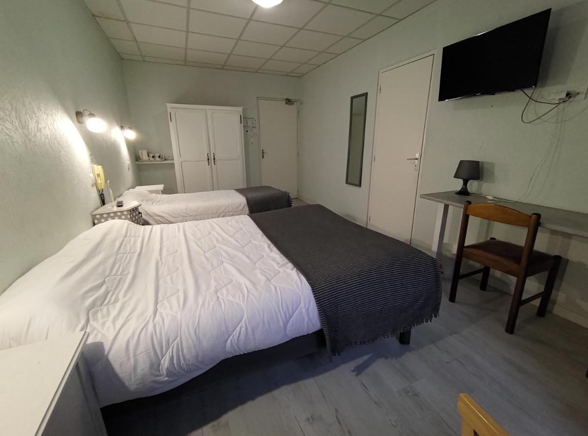 Hotel Du Lion Vert Luxeuil-les-Bains Buitenkant foto