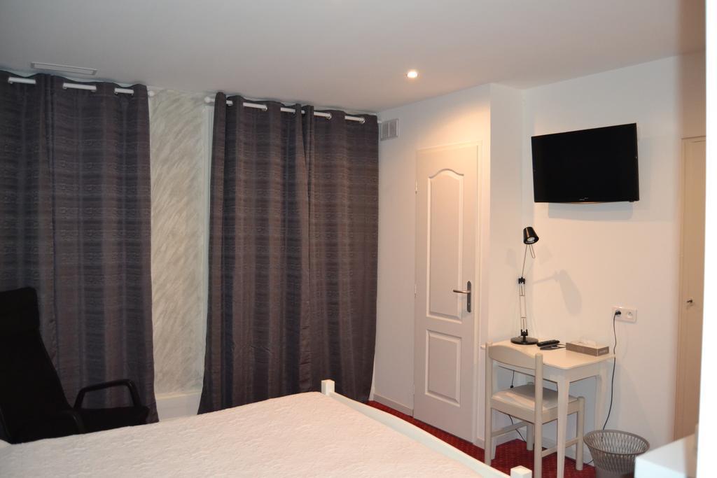 Hotel Du Lion Vert Luxeuil-les-Bains Buitenkant foto